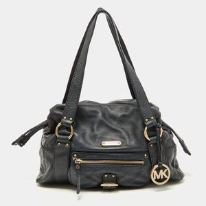 MICHAEL Michael Kors Black Leather Drawstring Shoulder Bag